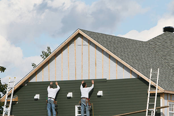 Professional Emergency Siding Repair technician working in Masury, OH